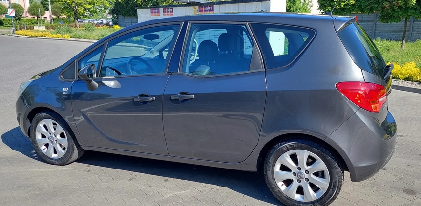 Opel Meriva cena 22900 przebieg: 160790, rok produkcji 2012 z Lublin małe 326